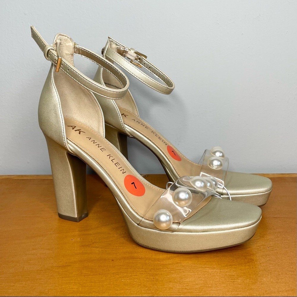 Anne Klein Pearl High Heels Size 7 - Brand New